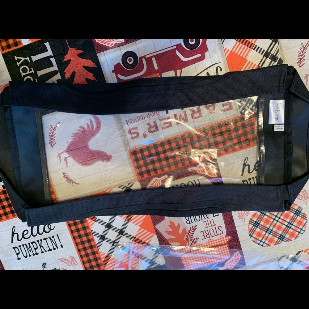 Thirty one top a tote